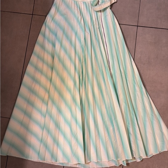 Beatrice B Dresses & Skirts - Beatrice B women’s Striped Mint Green pleated Maxi Skirt with side zipper